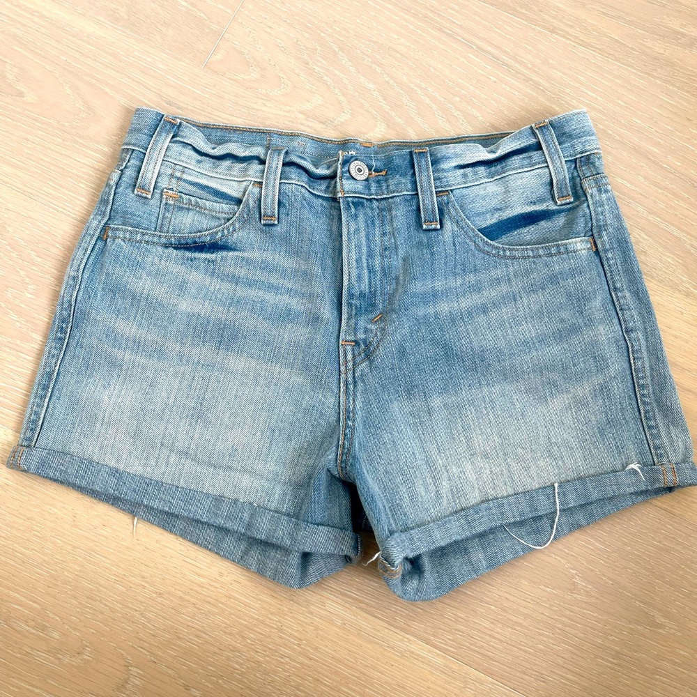 Levi’s jean shorts size 27